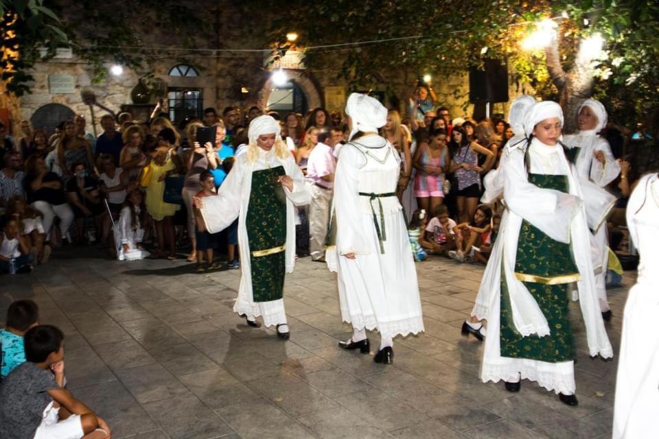 Mandalena ΄S Traditional Apartments Vessa Bagian luar foto